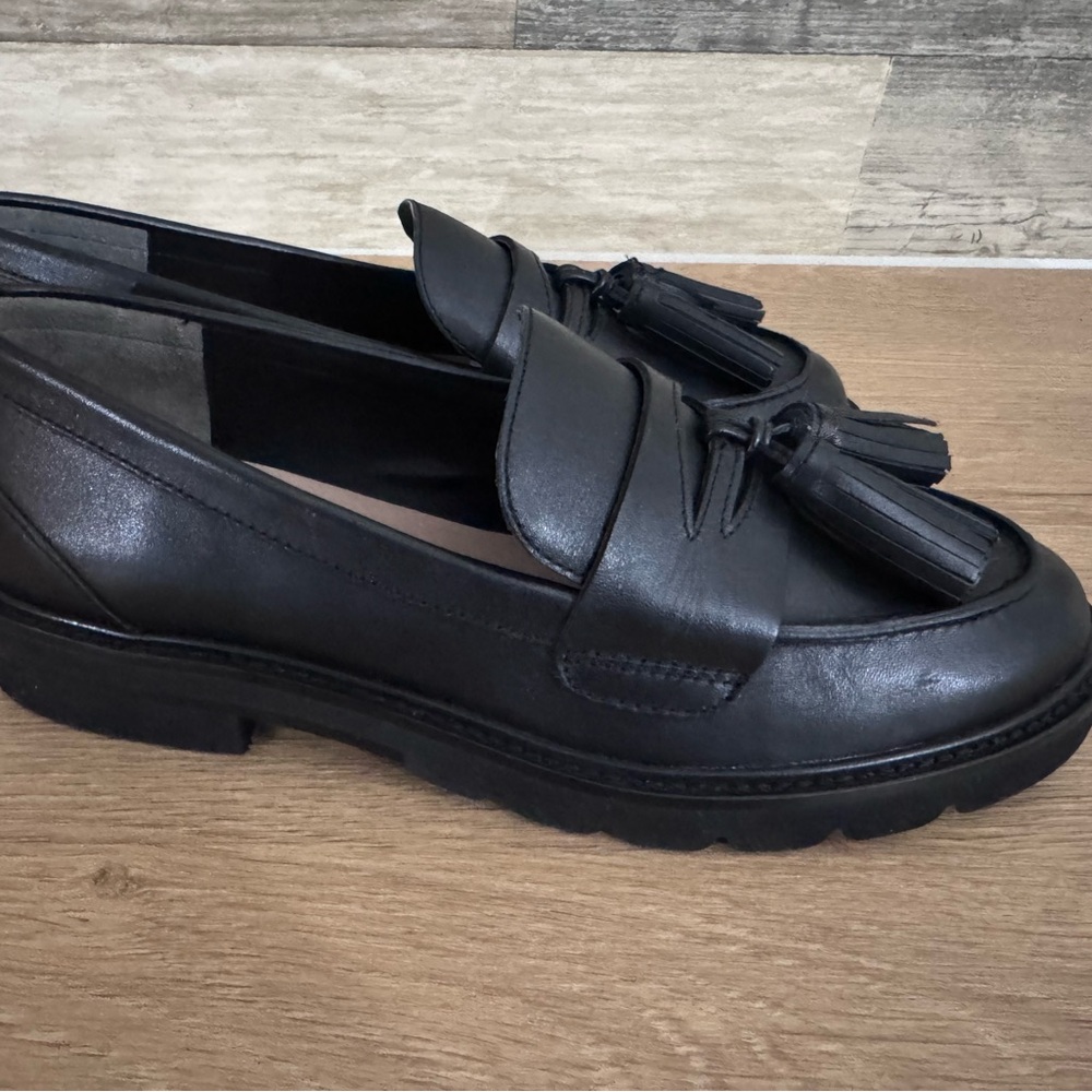 Stuart Weitzman Black Leather Tassel Loafers